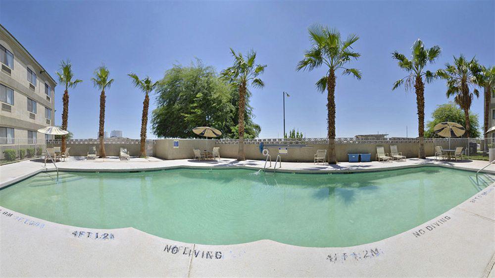 Quality Inn & Suites Yuma Buitenkant foto